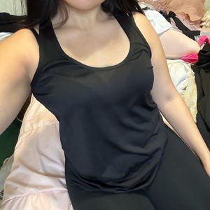 Black workout top